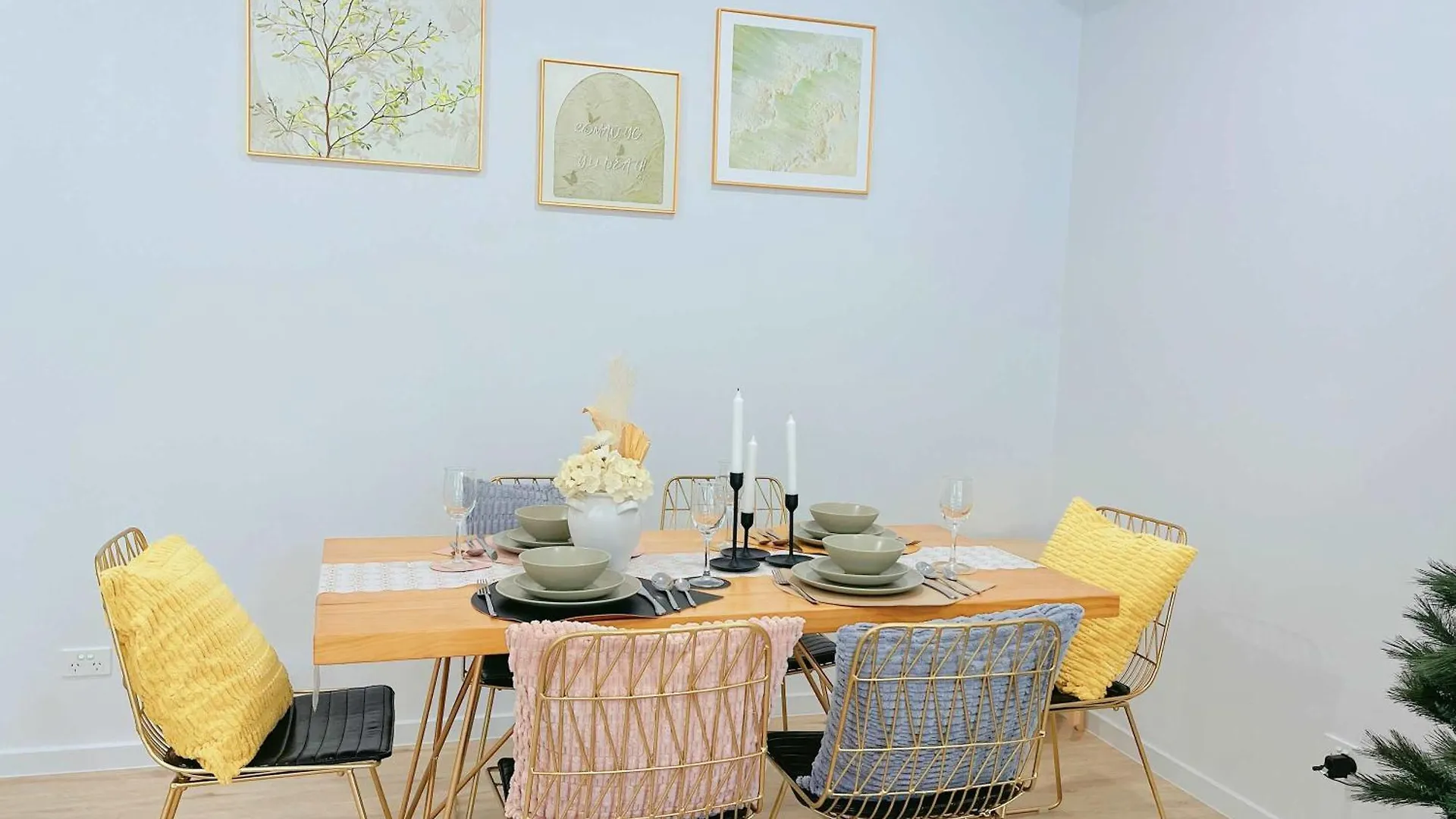 Holiday home Brand New 3br Modern Comfort Oasis Wifi Parking *