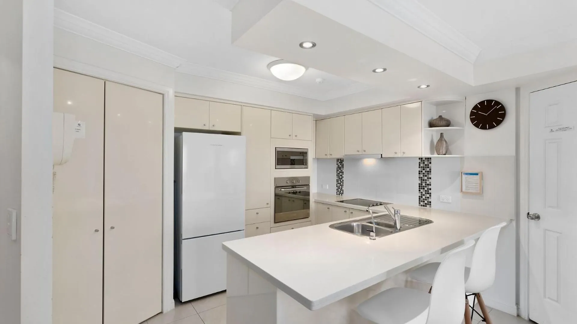 Apartment Phoenician Broadbeach - Gclr Gold Coast