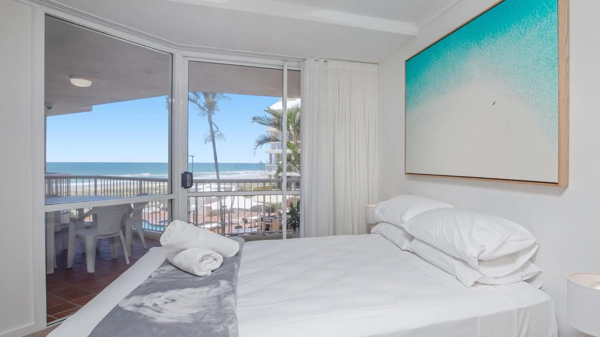Crystal Beachfront 3*