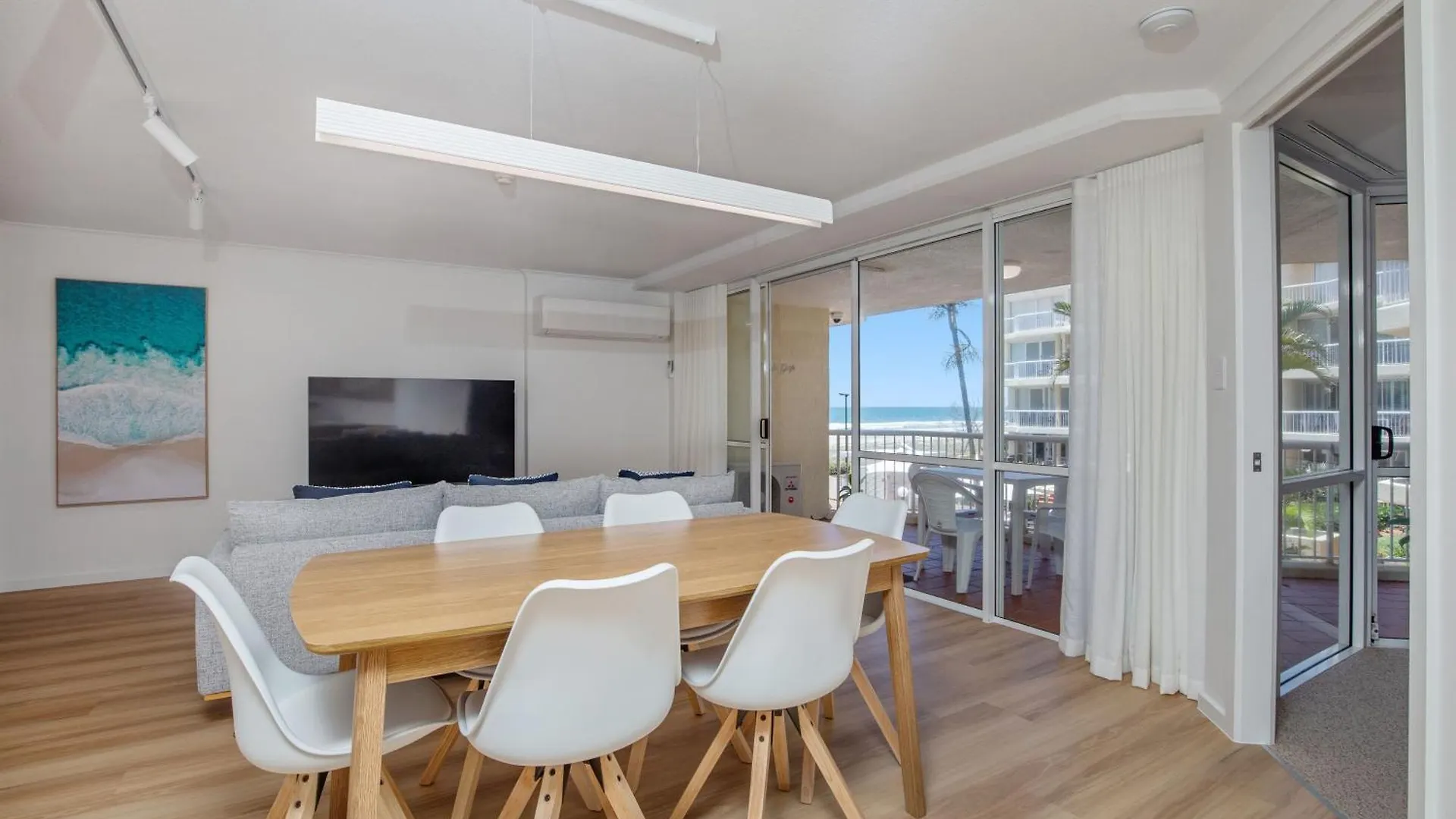 Aparthotel Crystal Beachfront