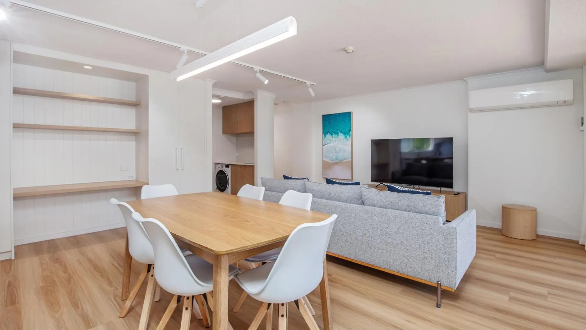 Crystal Beachfront 3* Gold Coast