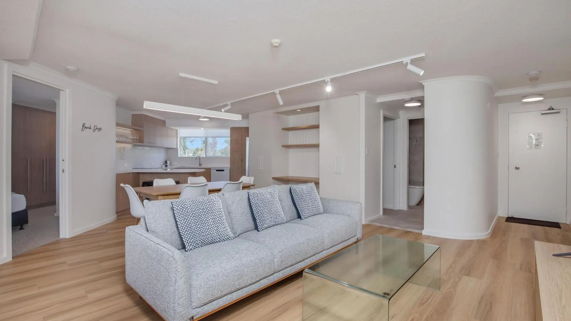 Aparthotel Crystal Beachfront 3*