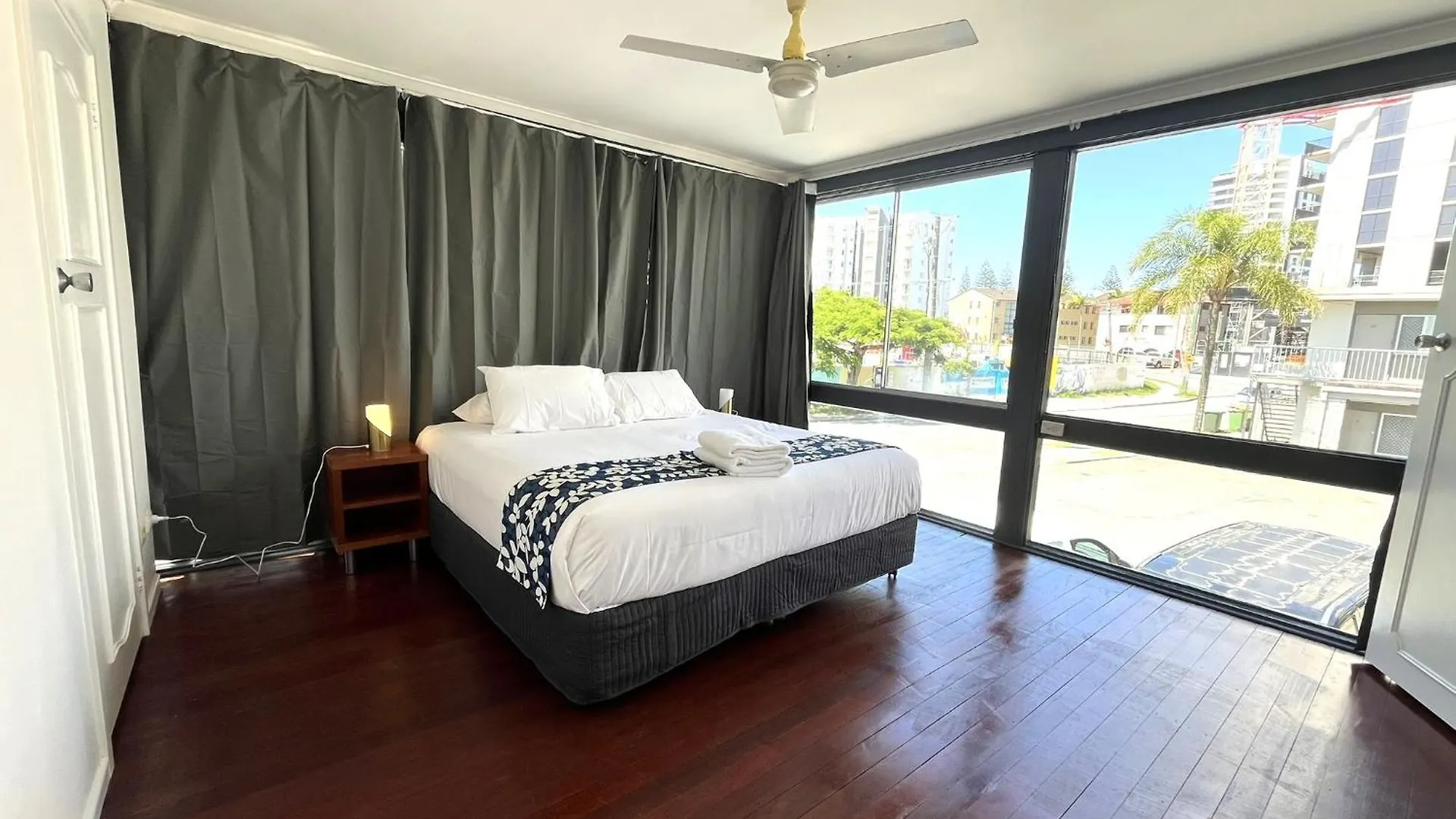 Tropicana Motel Gold Coast