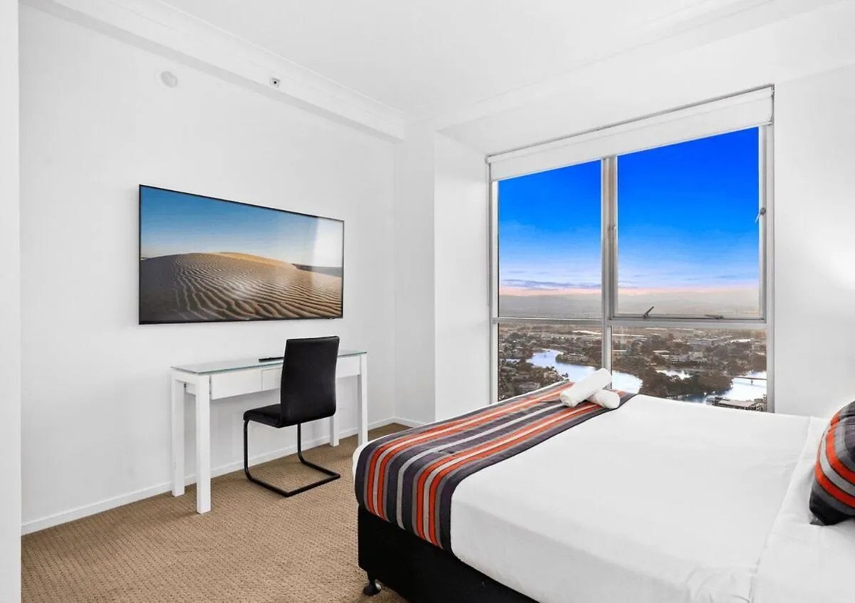 Level 45 Luxury Sub-penthouse In Towers Of Chevron * Gold Coast