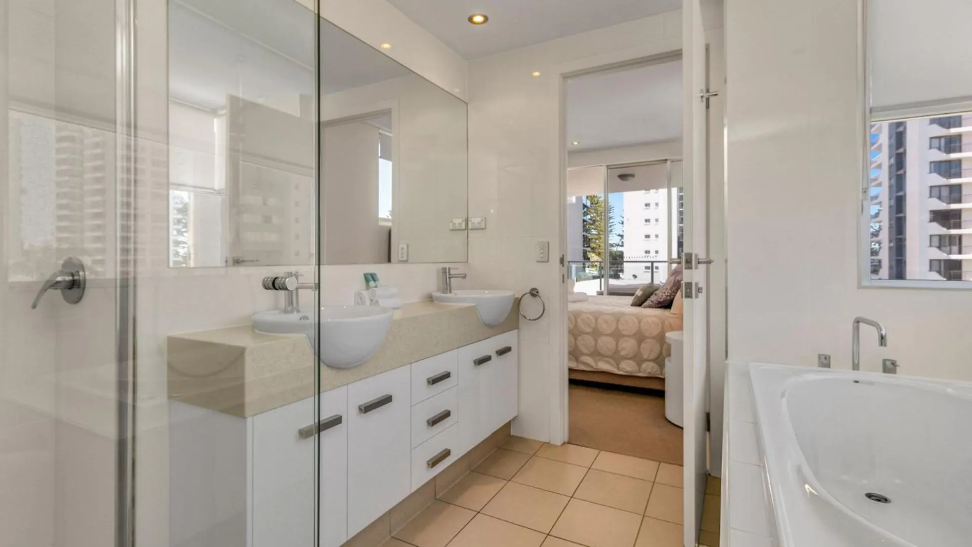 Eden Unit 401 * Gold Coast