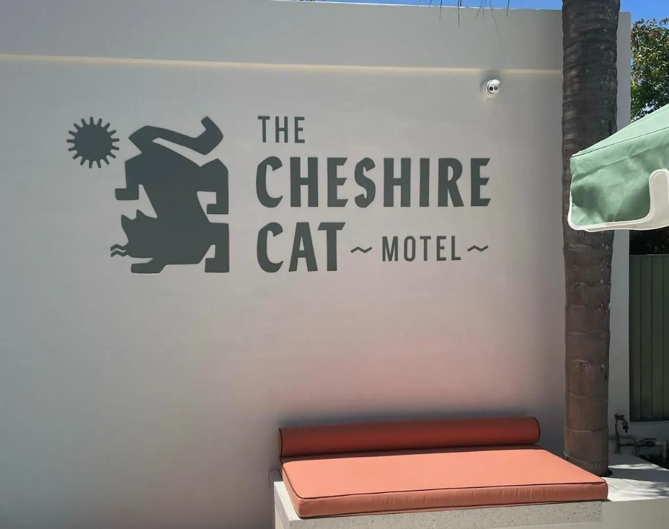 Motel The Cheshire Cat Boutique Gold Coast