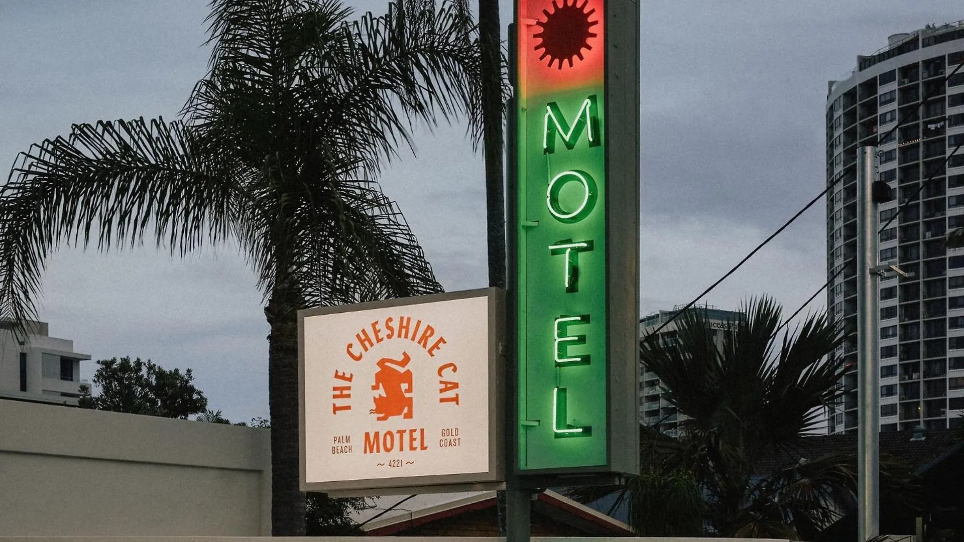 Motel The Cheshire Cat Boutique
