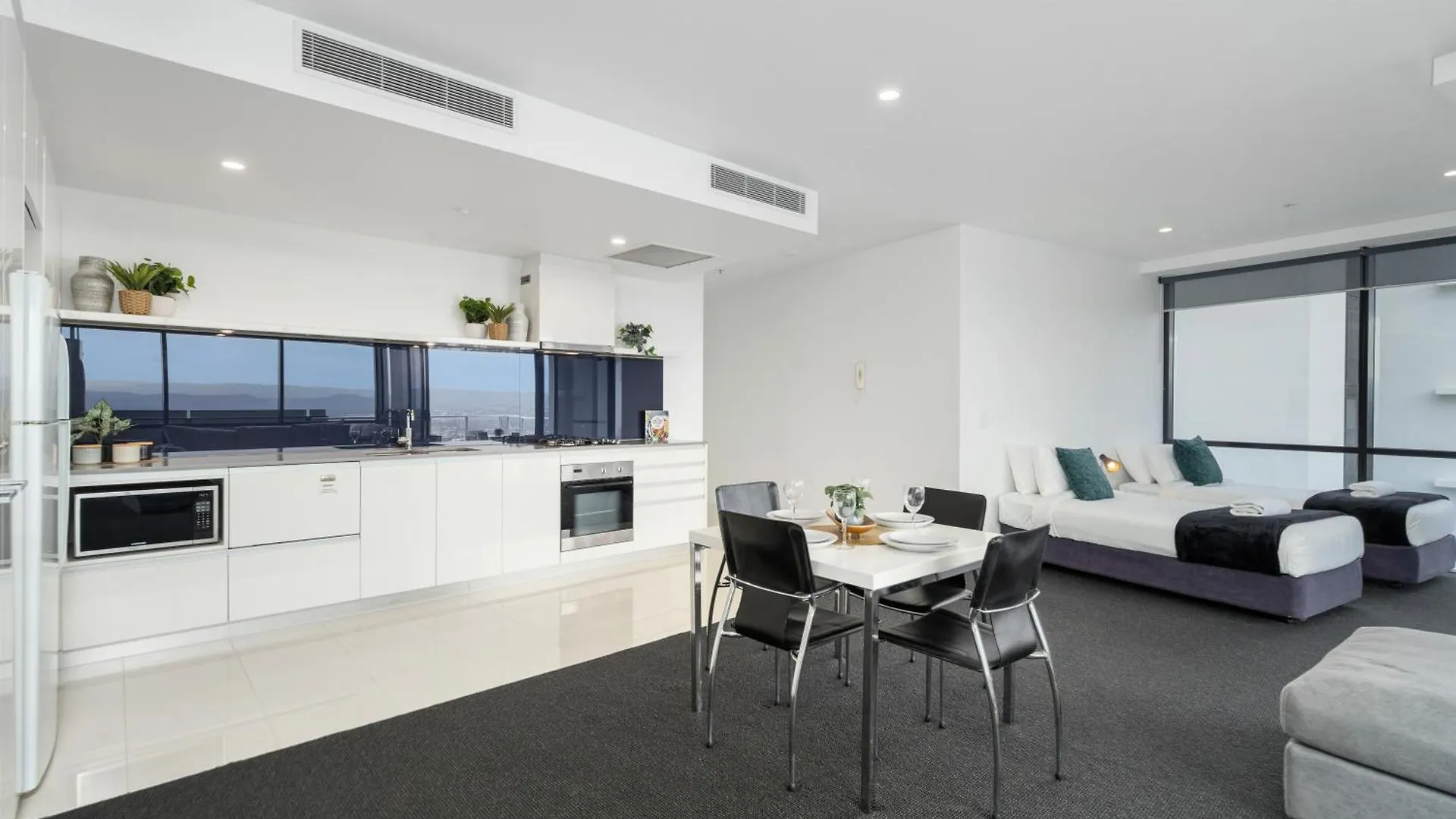 Apartment Circle On Cavill - Self Contained & Privately Managed - Wow Gold Coast