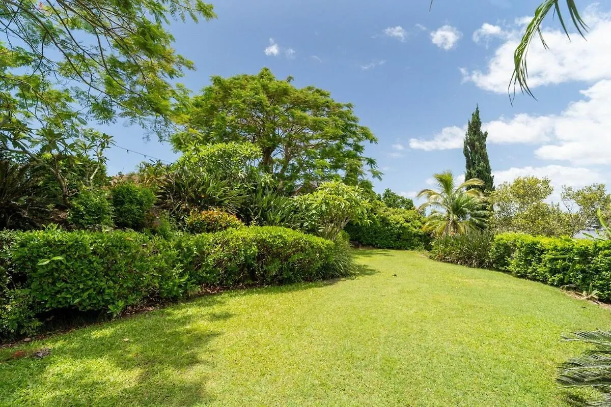 Lakeside Palm * Gold Coast