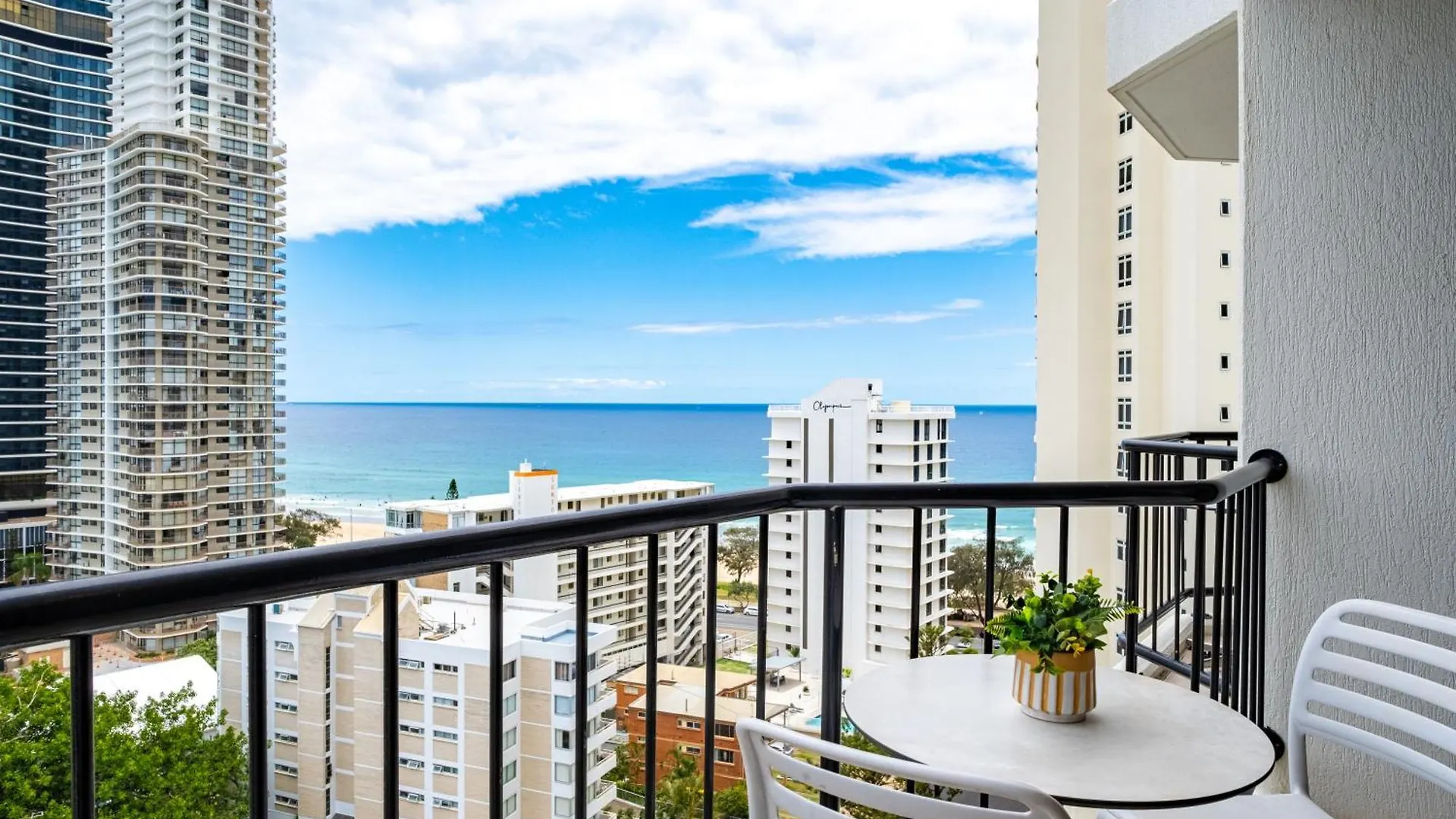 Ocean View In Mantra Free Wi-fi *