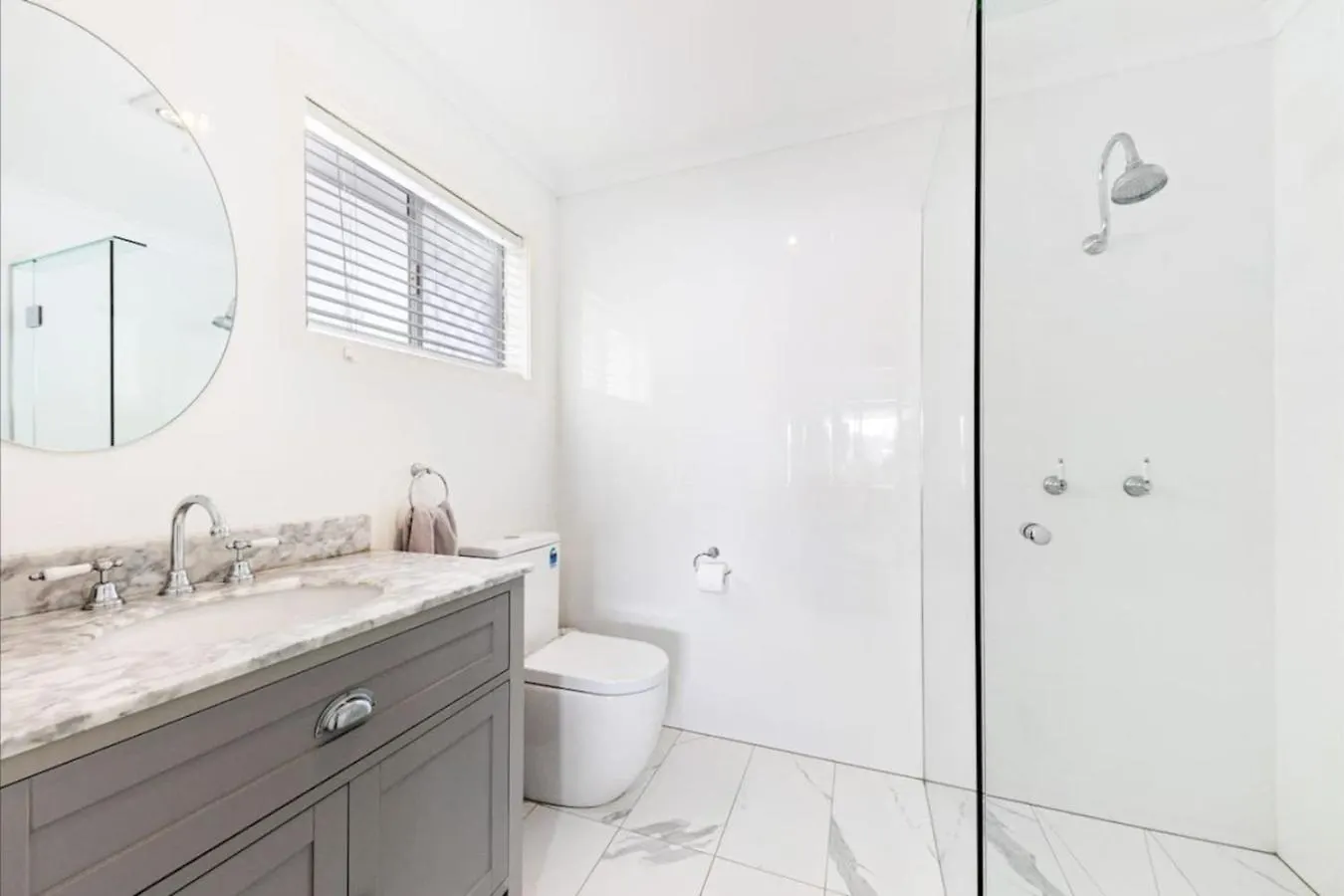 Water View Family Getaway - Wifi, Pool, Bbq * Gold Coast