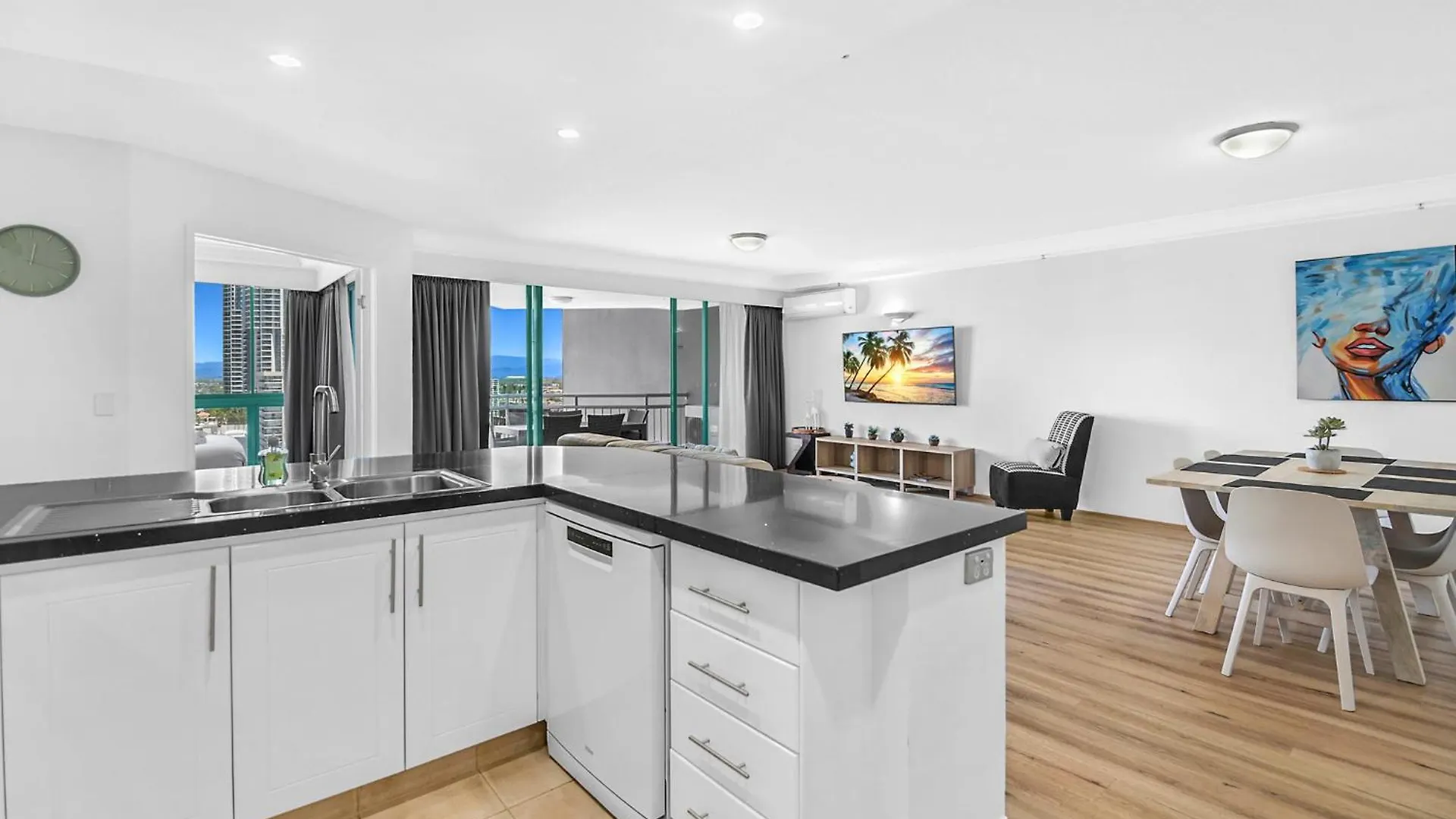 Crown Tower By Serain Residences 公寓