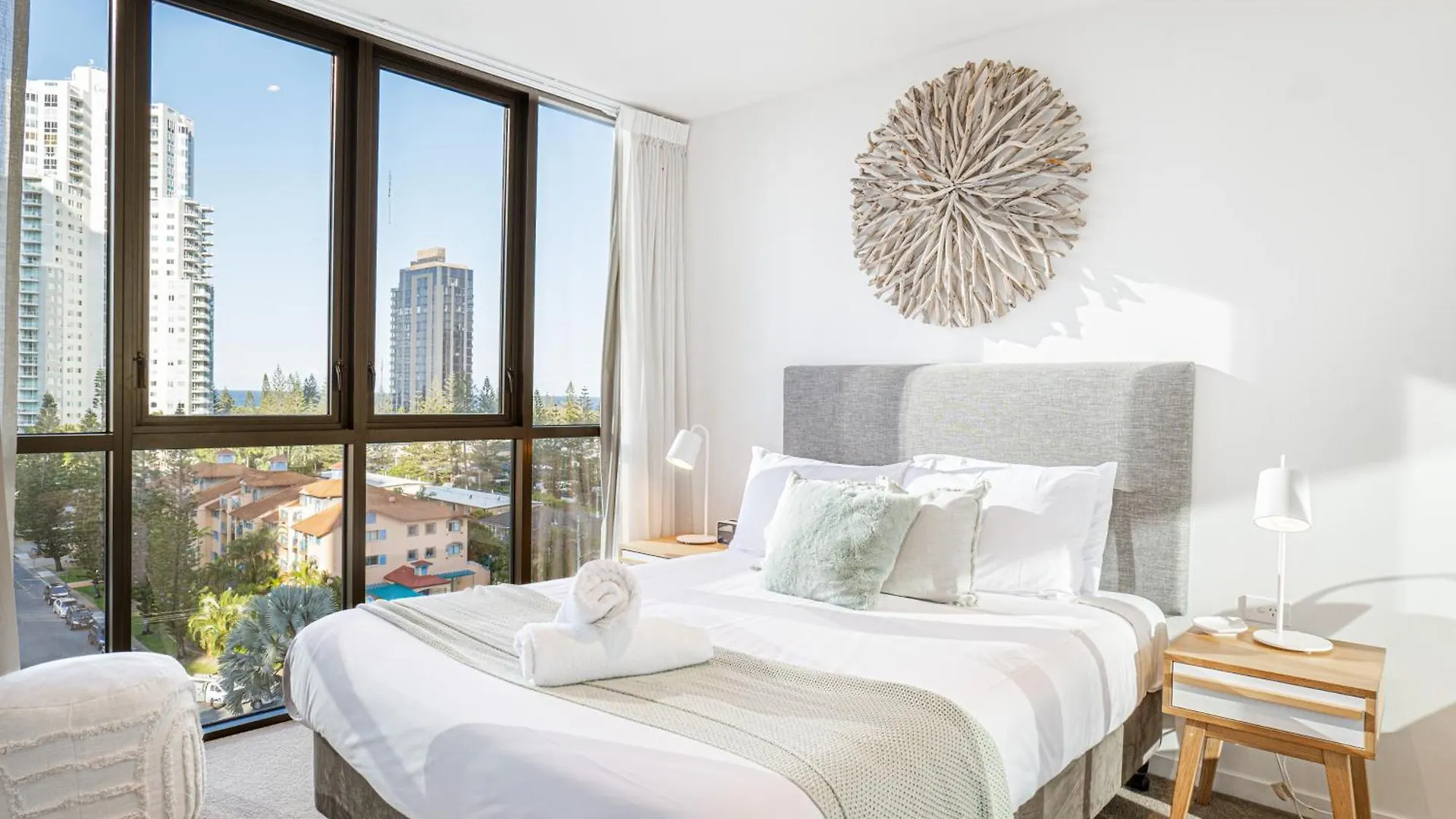 Special Deal! 2br In Heart Of Gold Coast