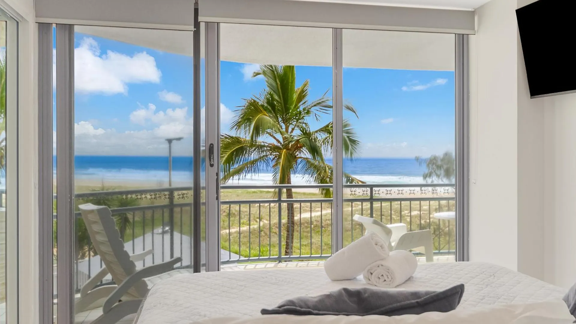 Oceanside - Absolute Beachfront