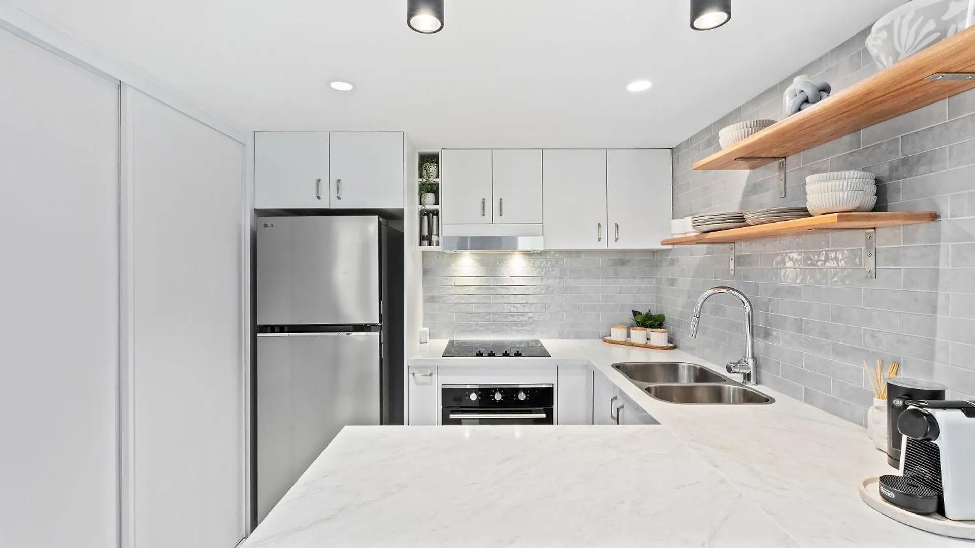 Coastline Escape Renovated Unit - New Listing *