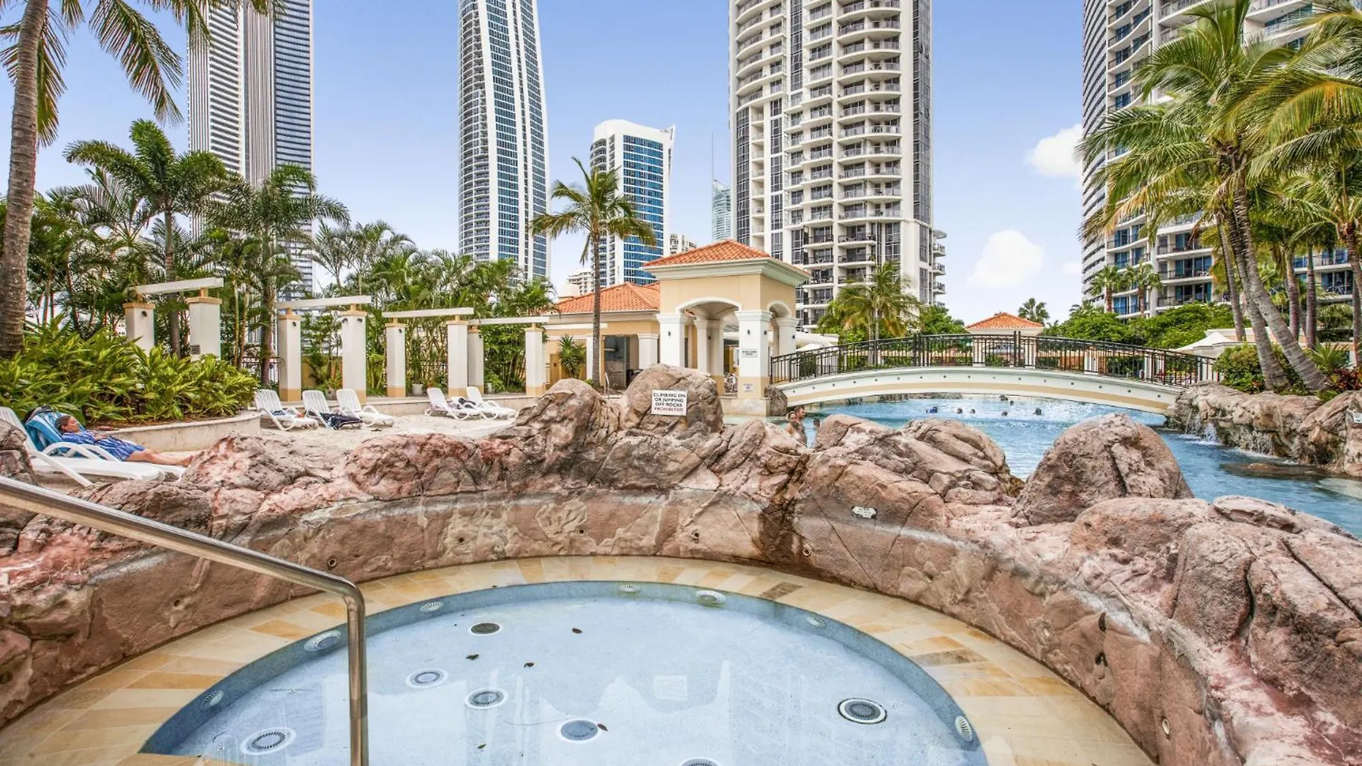 Chevron Renaissance 2 Bed By Vaun 아파트 *