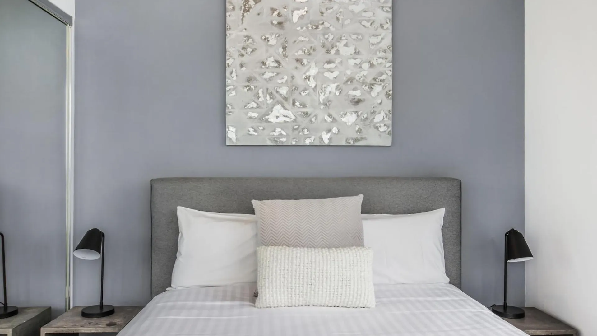 Chevron Renaissance 2 Bed By Vaun *