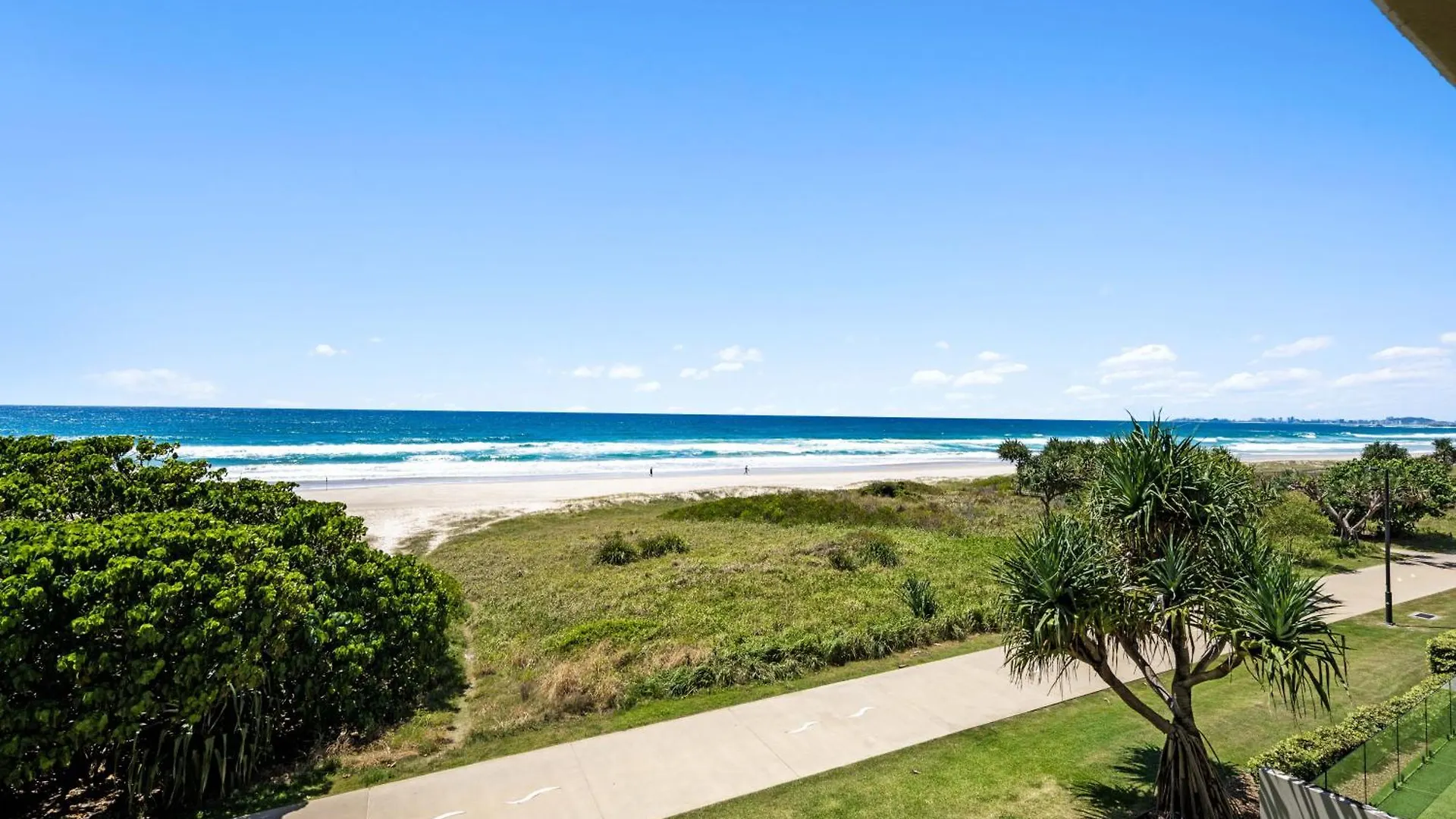 Surfside Court - Hosted By Burleigh Letting *