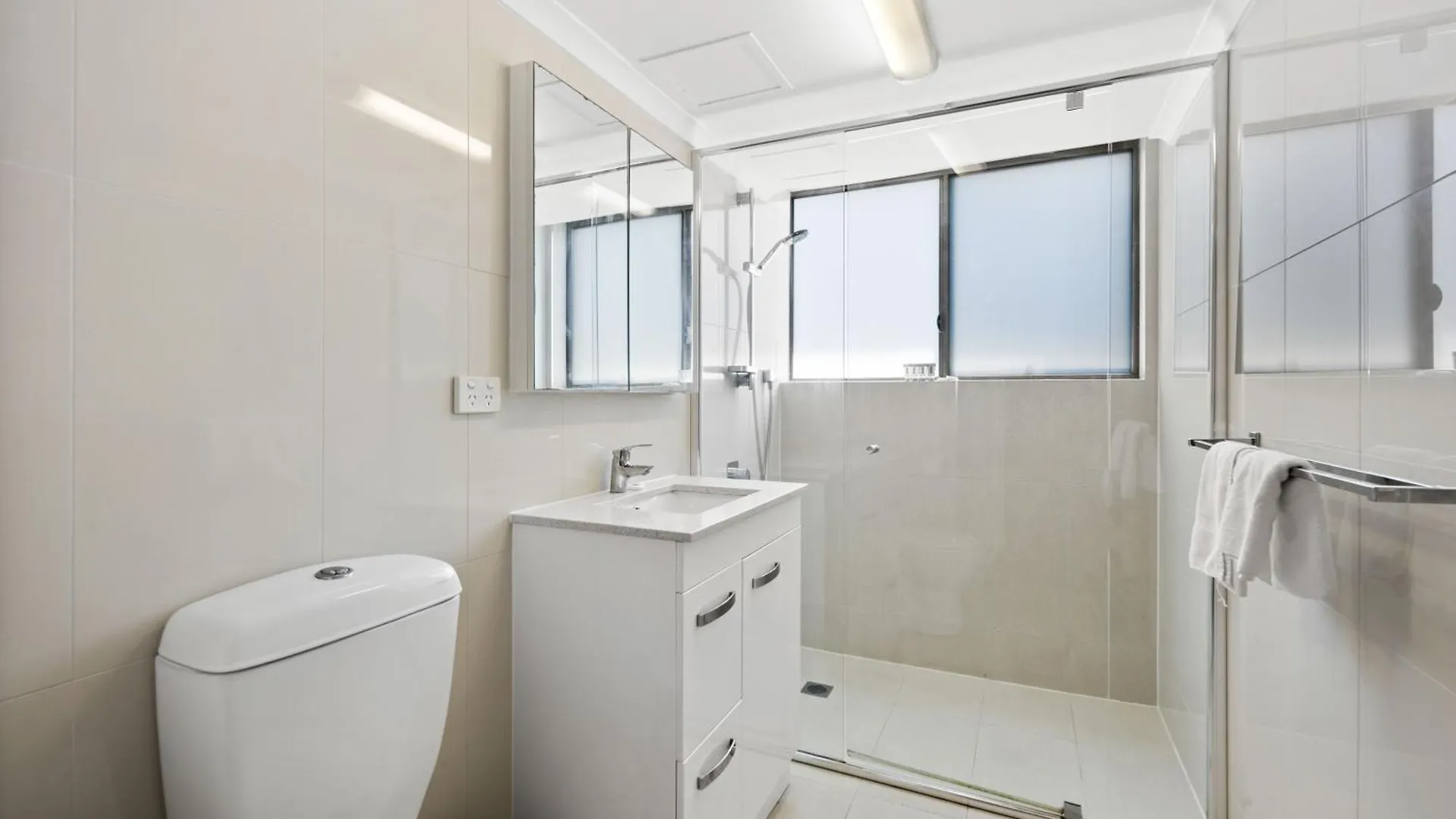 Surfside Court - Hosted By Burleigh Letting Gold Coast