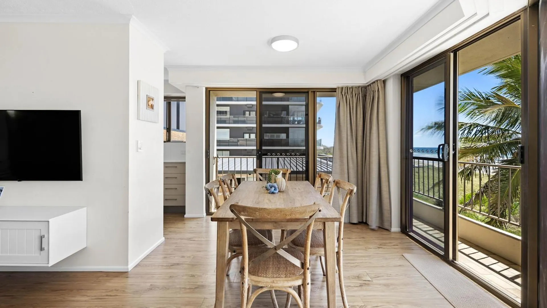 Surfside Court - Hosted By Burleigh Letting * Gold Coast