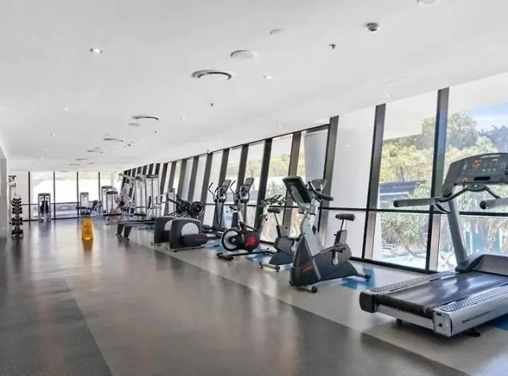 Circle On Cavill 2-bed Sea View غولد كوست