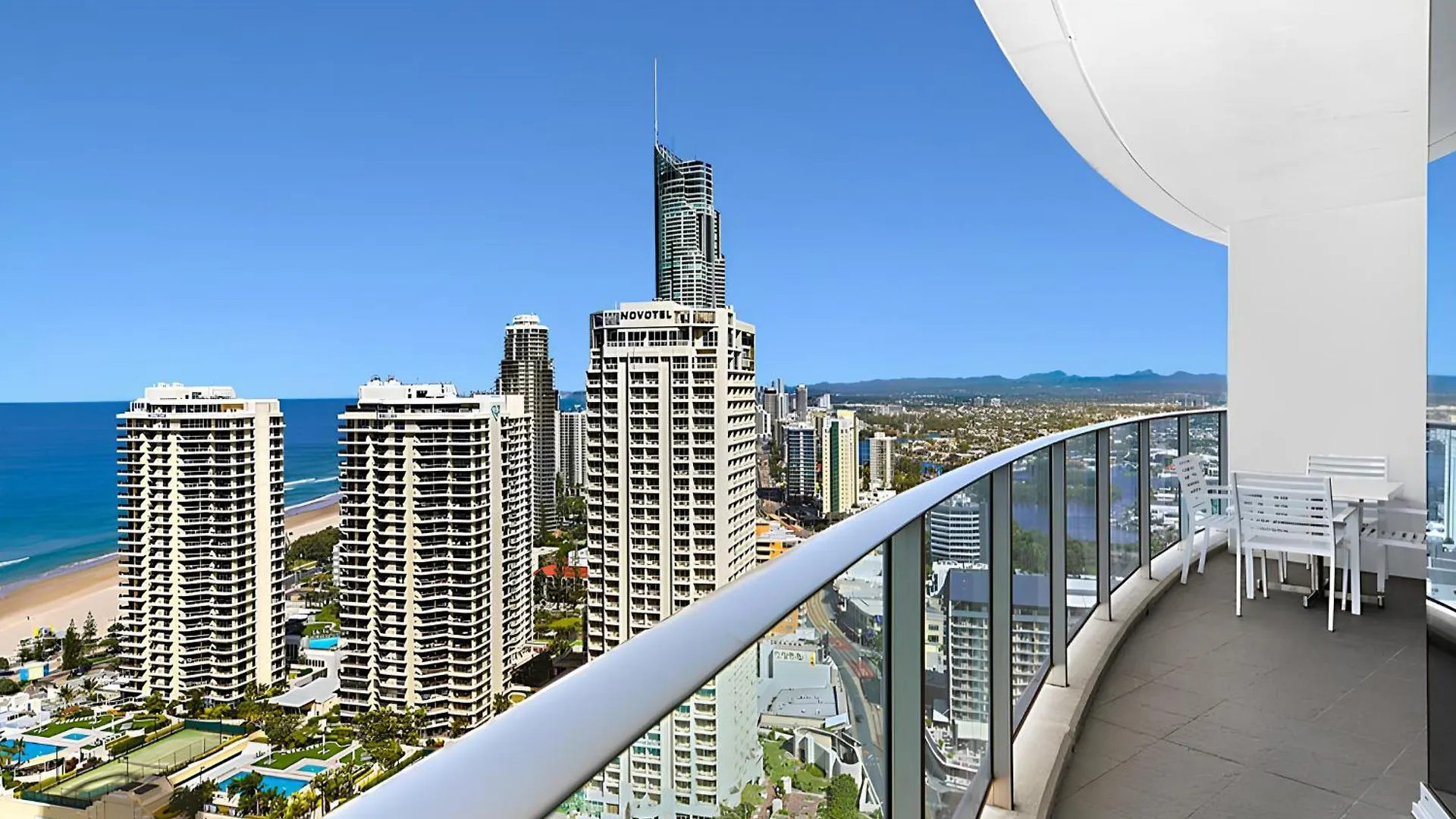 Number 1 H Residences - Wifi, Parking & By Holidays Apartamento