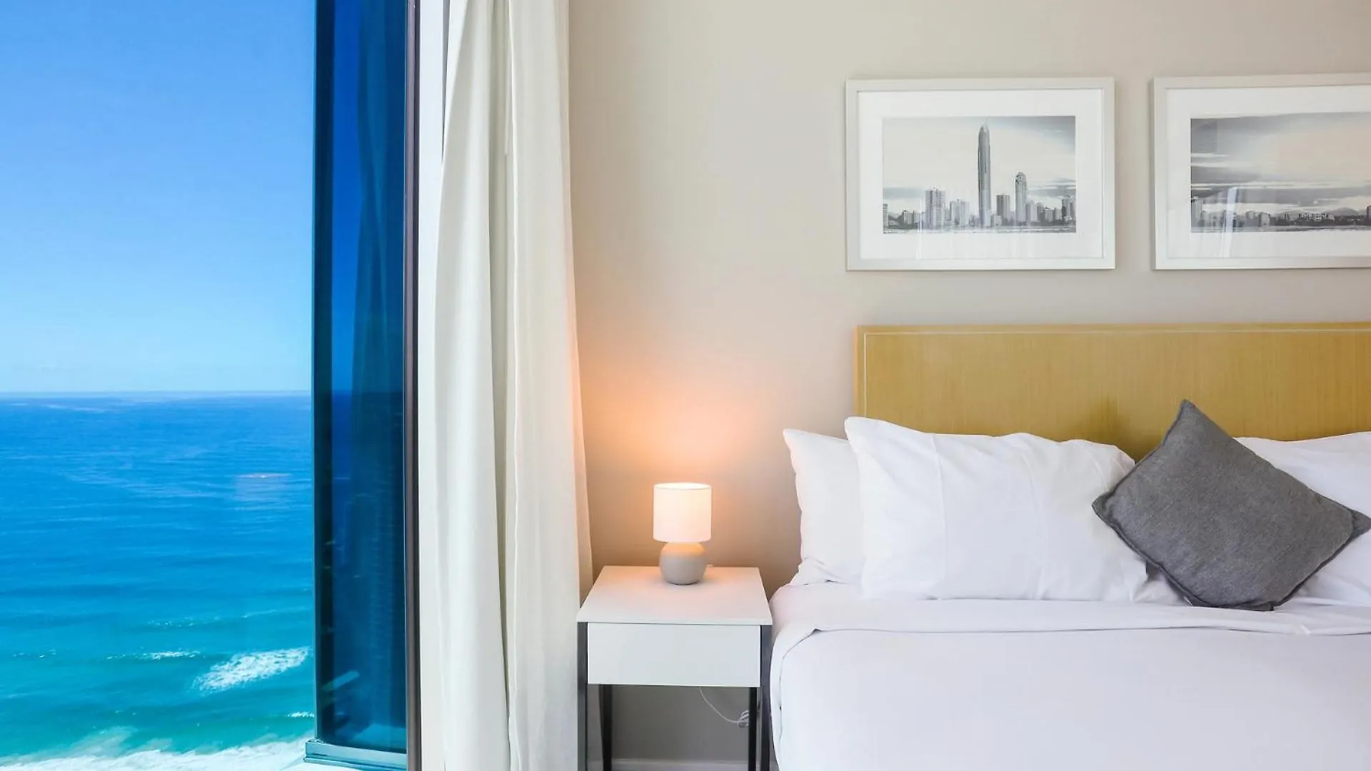 Number 1 H Residences - Wifi, Parking & By Holidays Apartamento