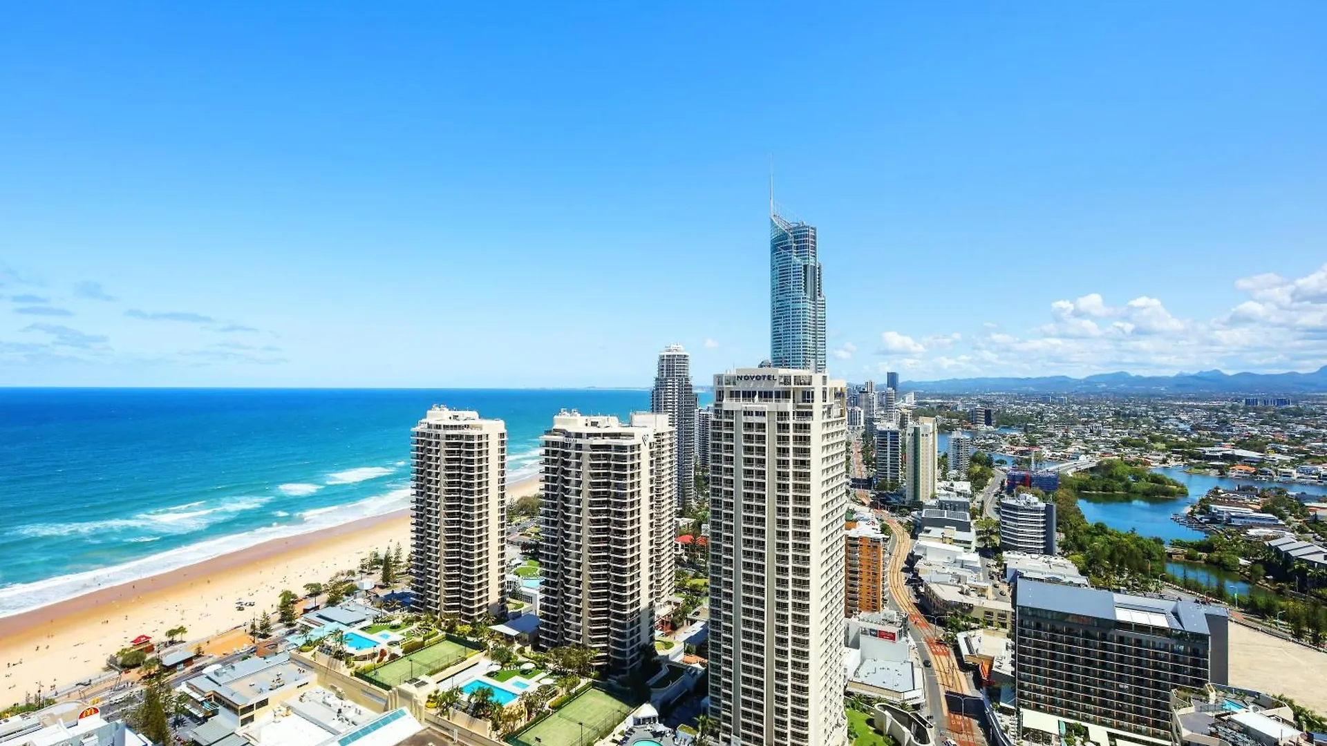 Number 1 H Residences - Wifi, Parking & By Holidays *