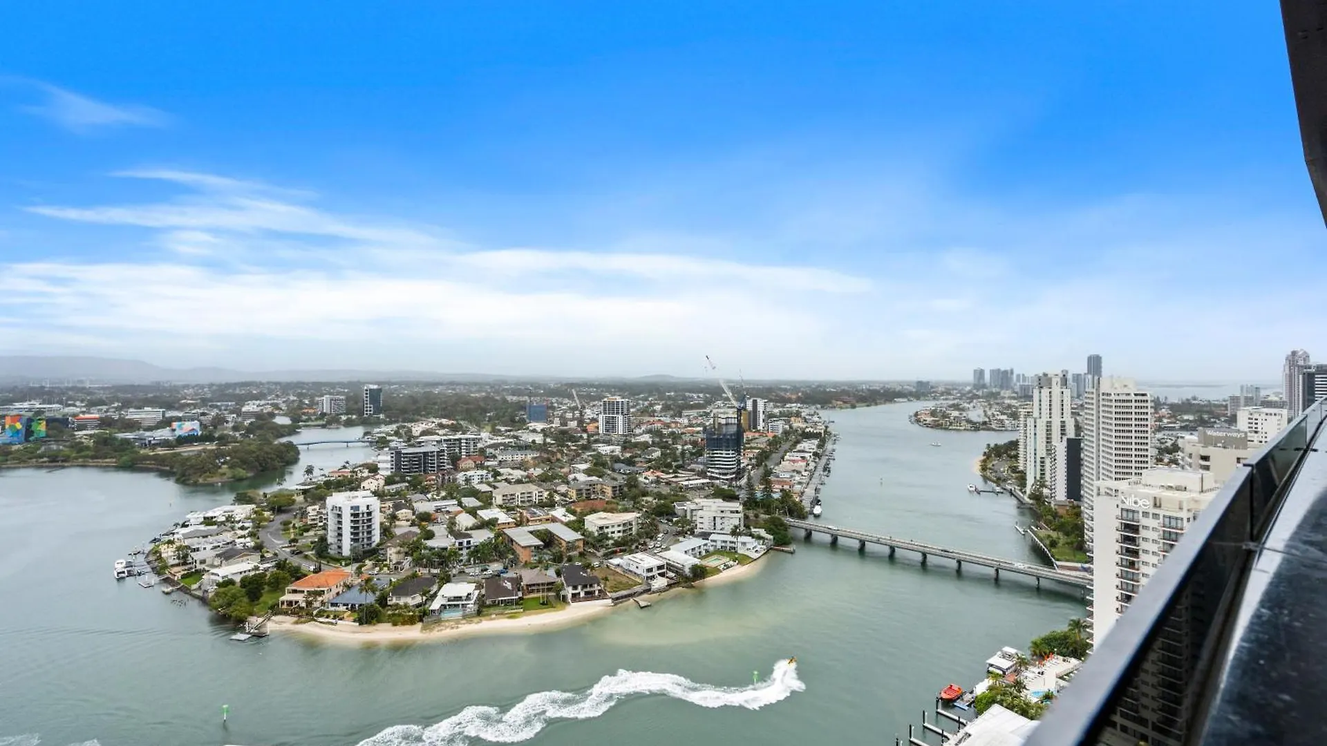Two Bedroom Self Contained - Circle On Cavill - Privately Managed