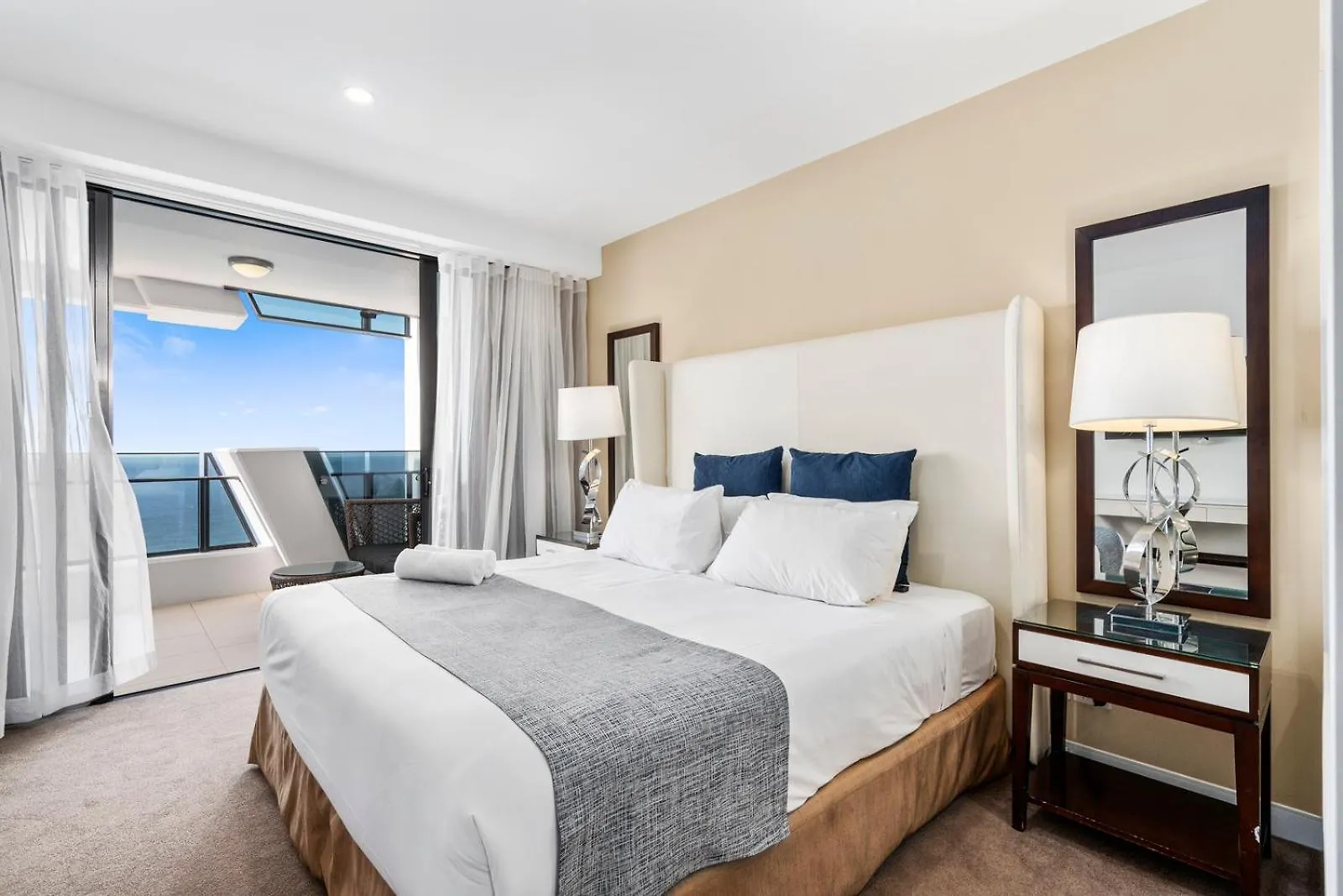 Soul Surfers Paradise - Gclr