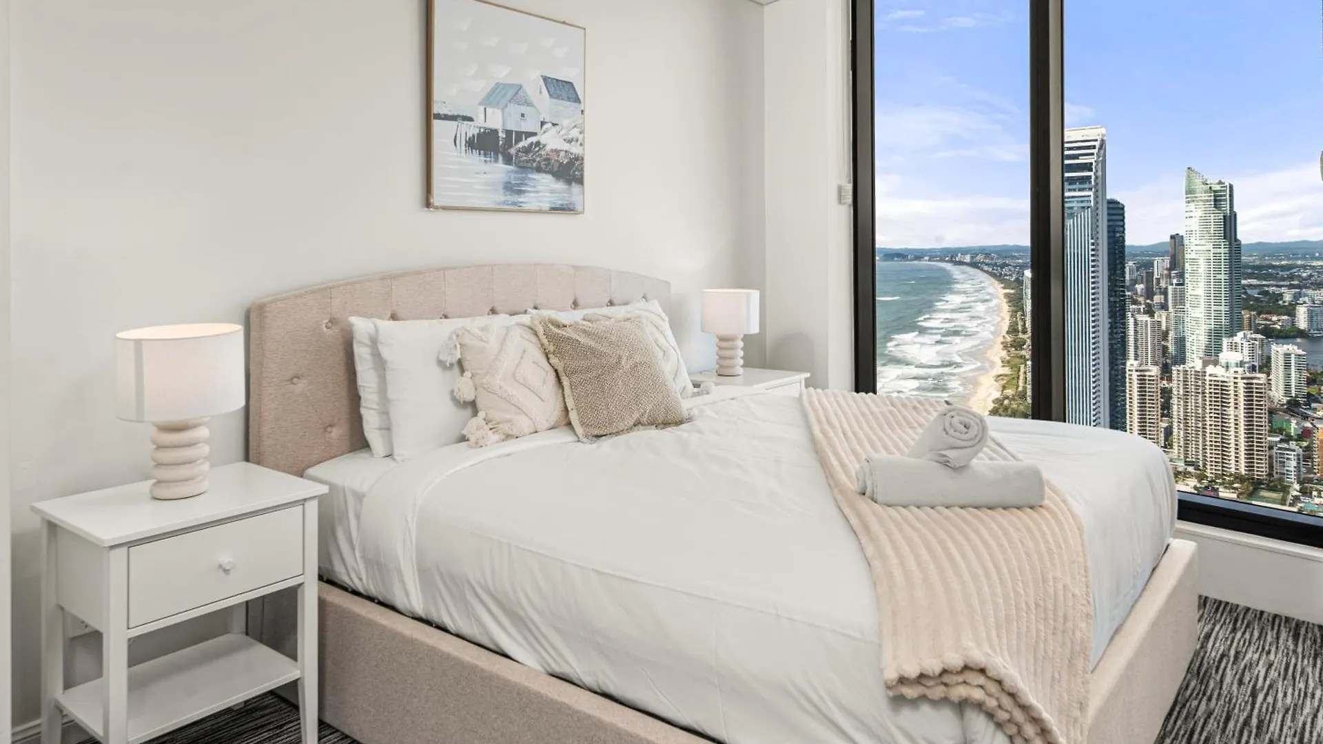Surfers Paradise Skyline 3br Free Cp Ocean View Apartment