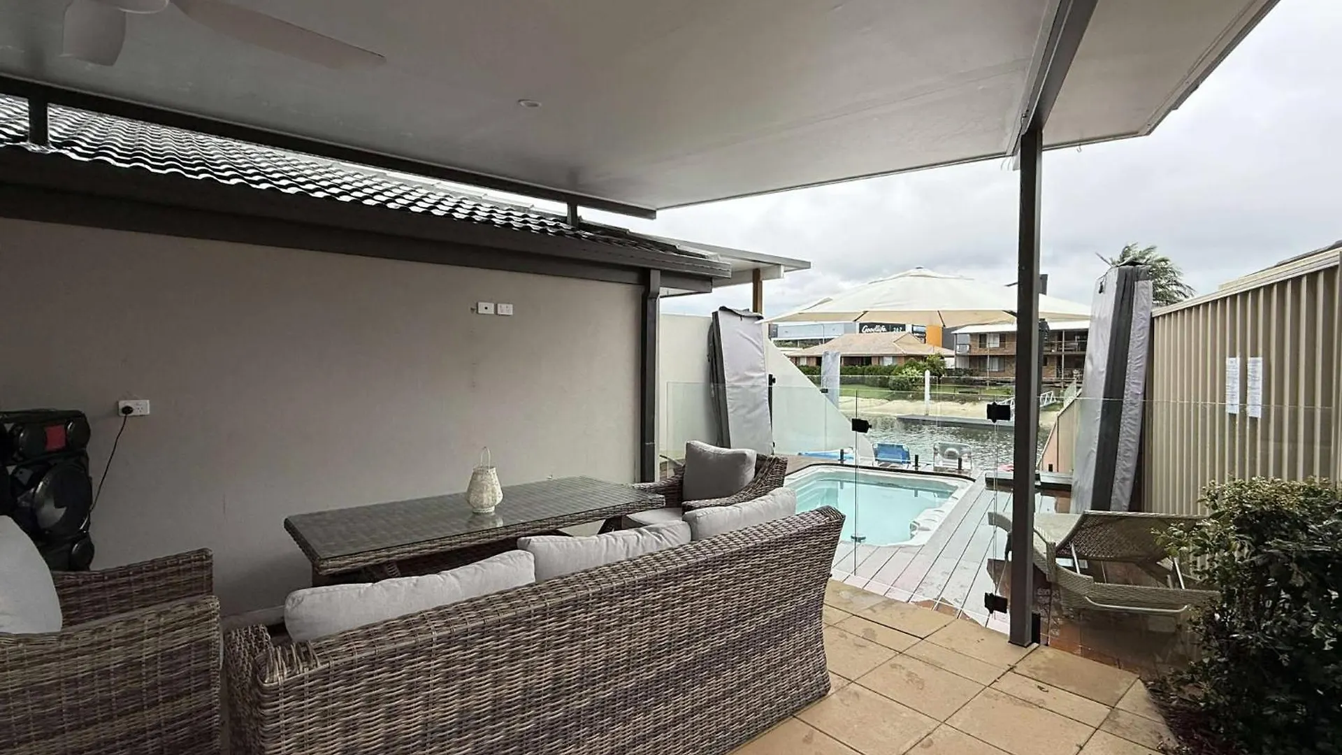 Lux Waterfront Villa With Magnesium Spa - The Goldie Gold Coast