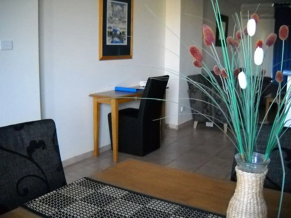 Burleigh Gardens North Hi-rise Апарт-отель