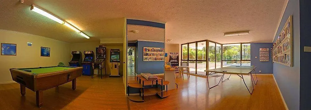 Burleigh Gardens North Hi-rise 3*