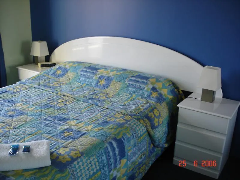 Surfers Tradewinds 3* גולד קוסט