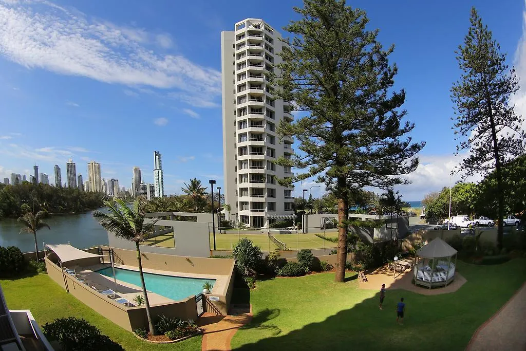Apartahotel Narrowneck Court 4*