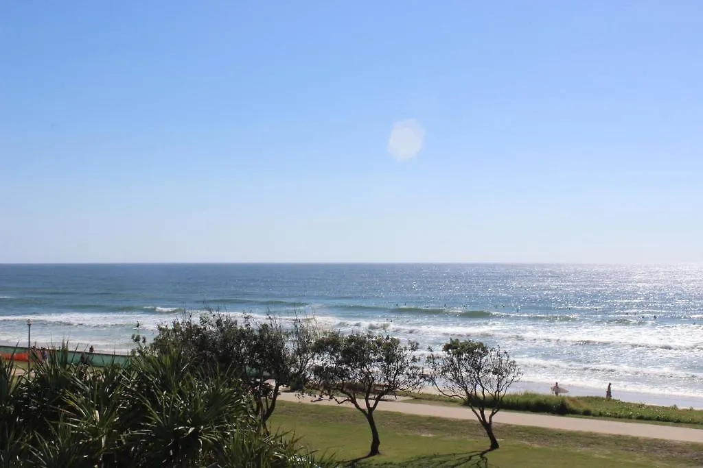 Sandrift Beachfront 3*