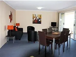 Bayview Bay Aparthotel 3*