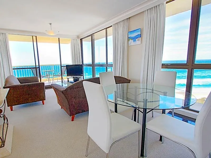 Capricorn One Beachside - Official 4* Gold Coast