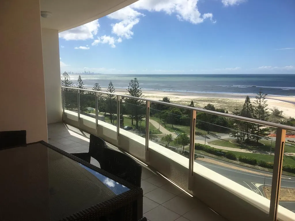 Kirra Surf Lägenhetshotell 4*