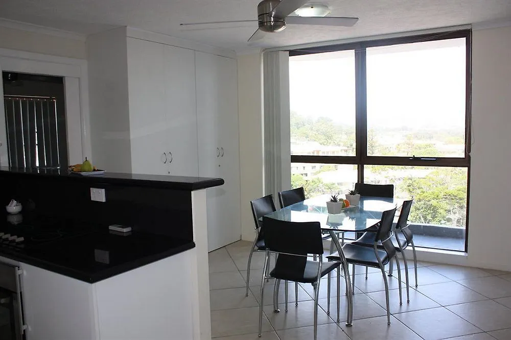 Апарт-отель Burleigh Gardens North Hi-rise 3*