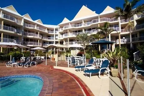 Crystal Beachfront Aparthotel
