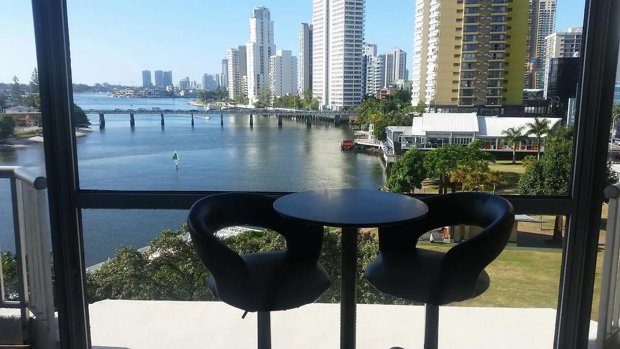 Lejlighedshotel Moorings On Cavill Surfers Paradise