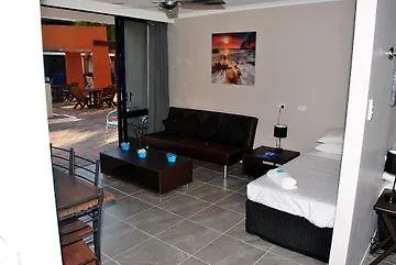 Club Surfers Lägenhetshotell Guldkusten