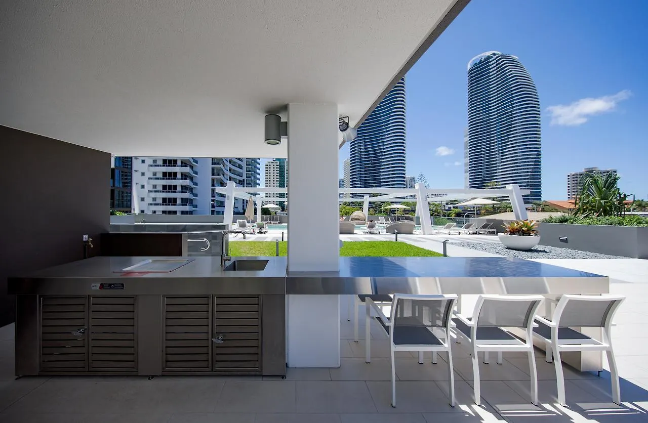 Dayday Premier At 2663 Hwy, Broadbeach * Gold Coast