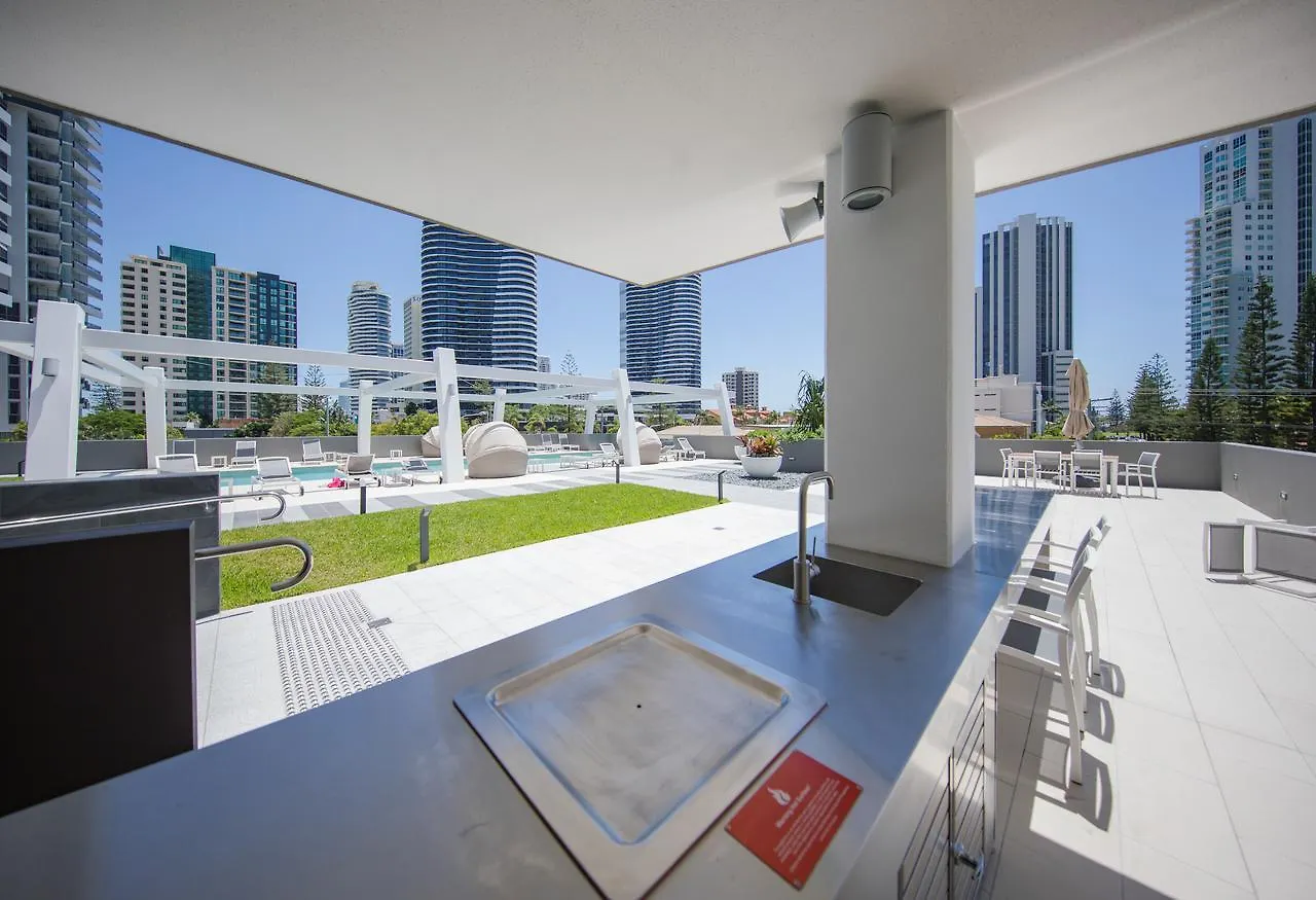 Dayday Premier At 2663 Hwy, Broadbeach * Gold Coast
