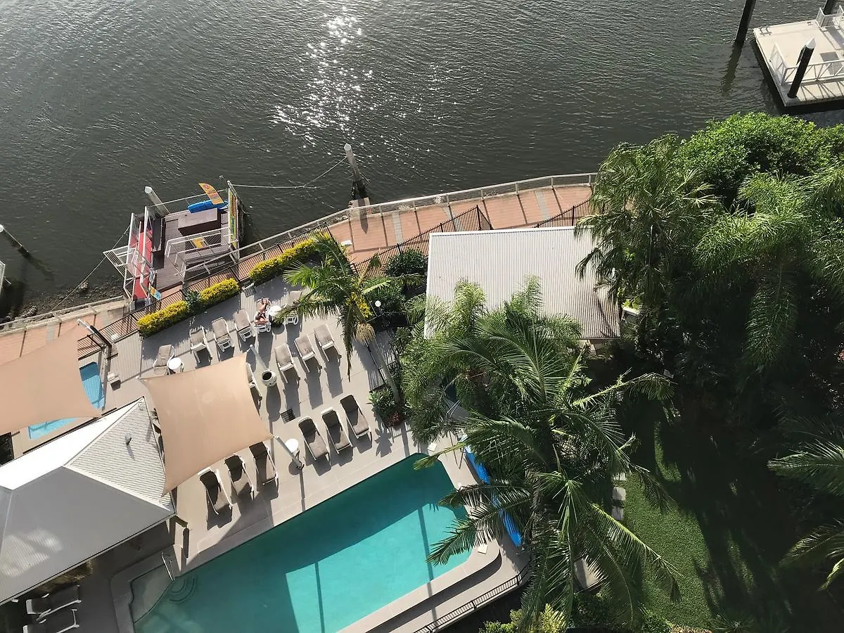 Moorings On Cavill Surfers Paradise