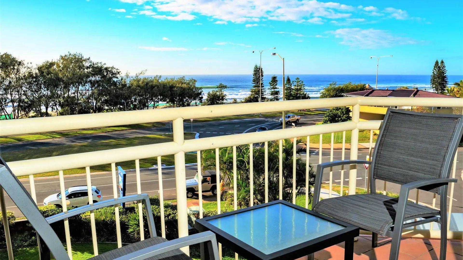 Seacrest Beachfront Surfers Paradise 4*