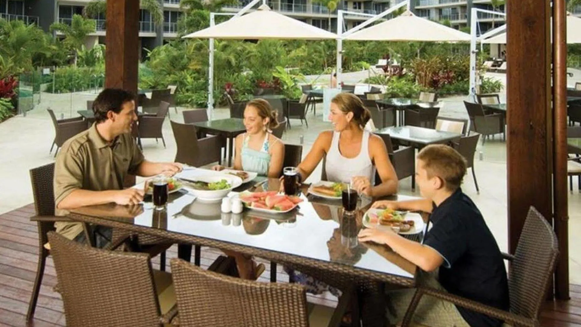 Azzura Greens 5* Gold Coast