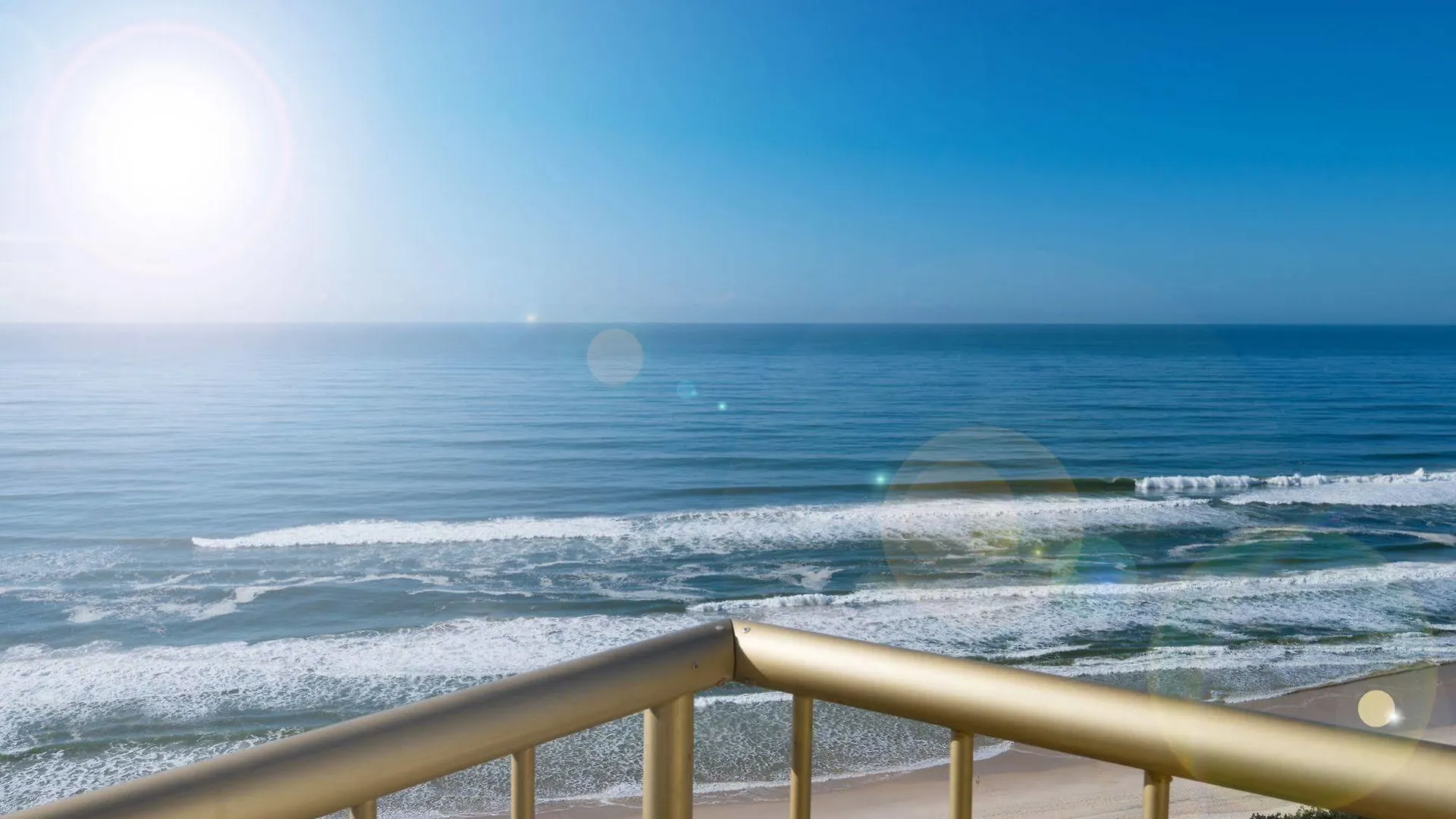 Aparthotel Capricorn One Beachside - Official